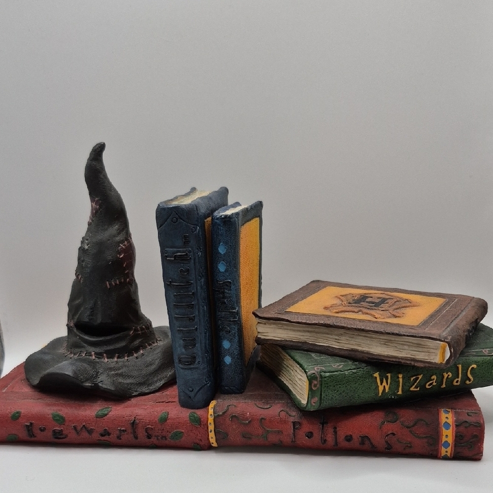 Harry potter Wizard Hat and Book ends  Set